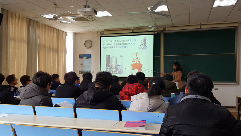 2018-2-26-新学期课堂一派生机盎然-bwin开学查课纪实 (2)_副本.jpg