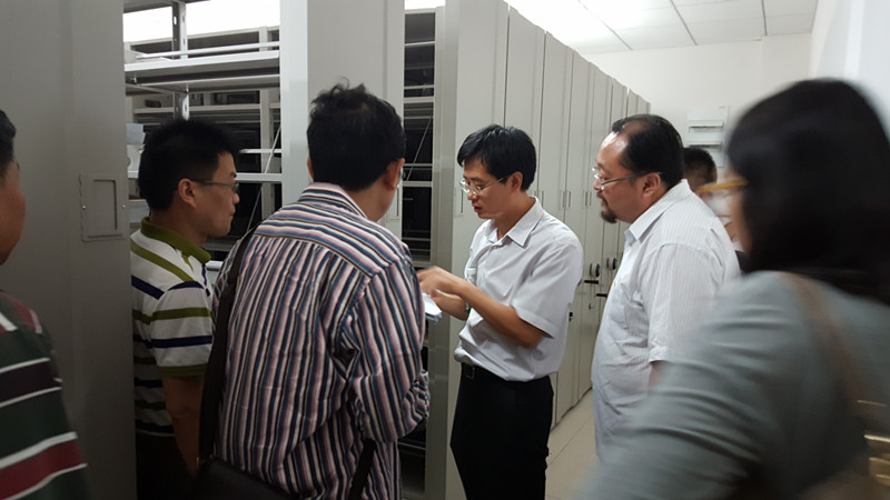 2016-9-18-常熟理工学院副董事长张根华一行来学院调研 (2)_副本.jpg