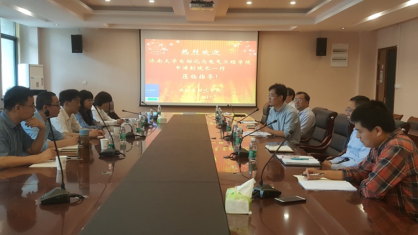 2017-5-11-济南大学自动化与电气工程学院申涛副经理一行来院交流 (2).jpg
